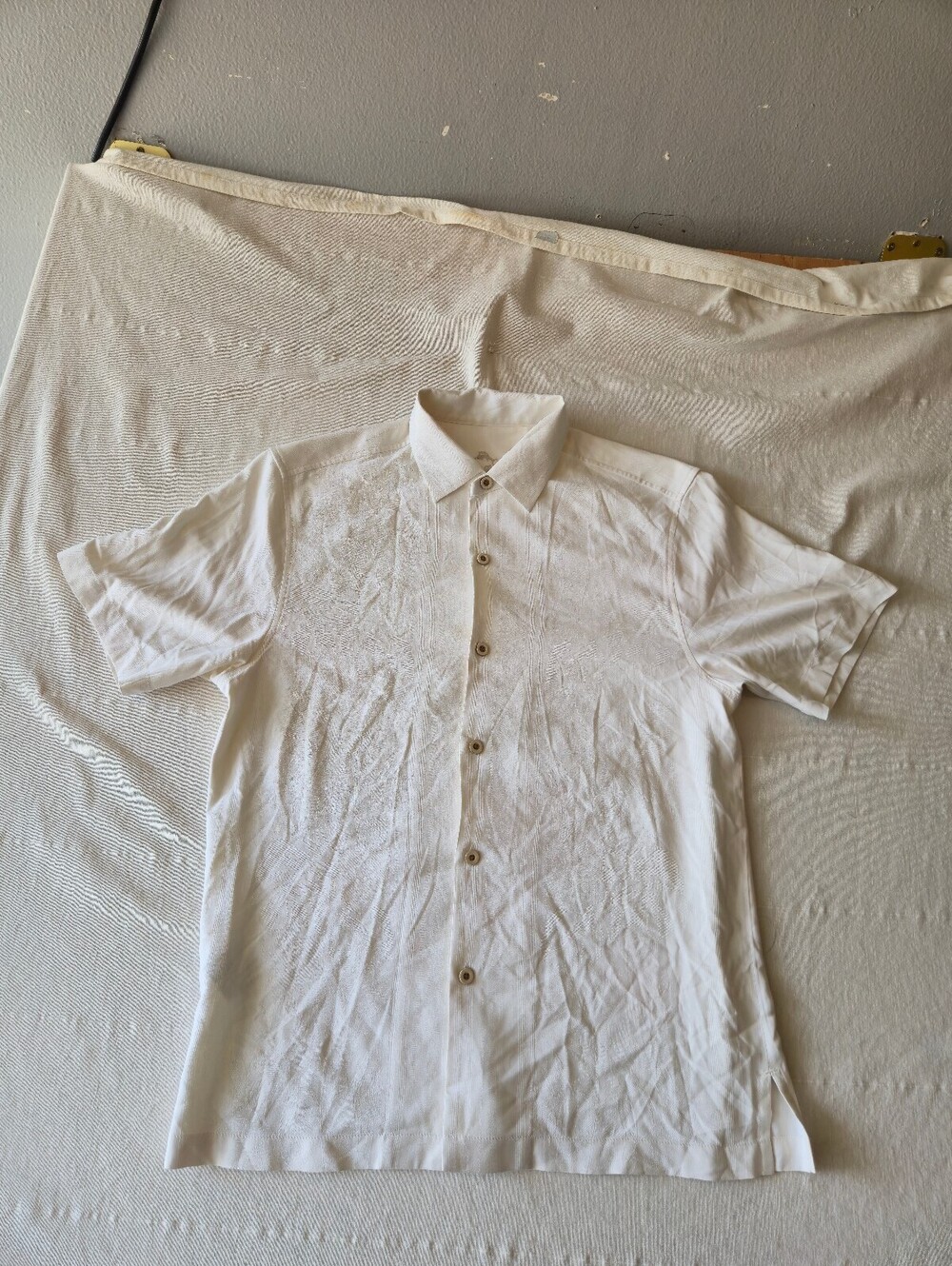 Tommy Bahama Men's White Silk Short Sleeve Shirt Medium